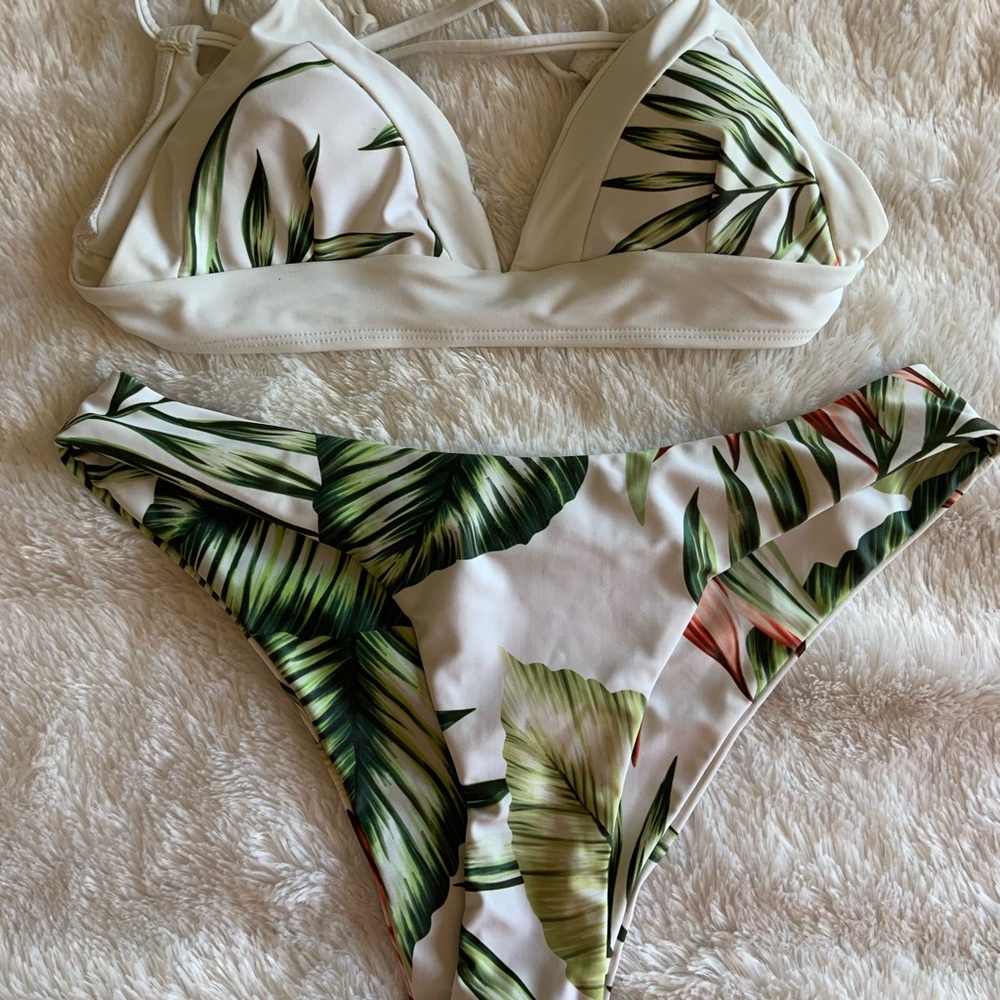 Tropical print bikini